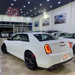 كرايسلر 300